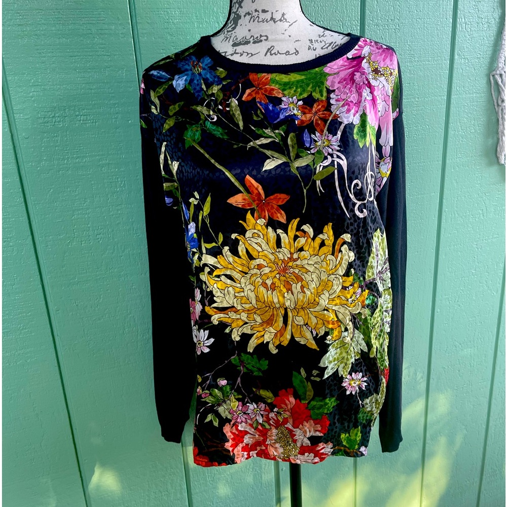 Johnny Was size M cashmere/silk lightweight sweater